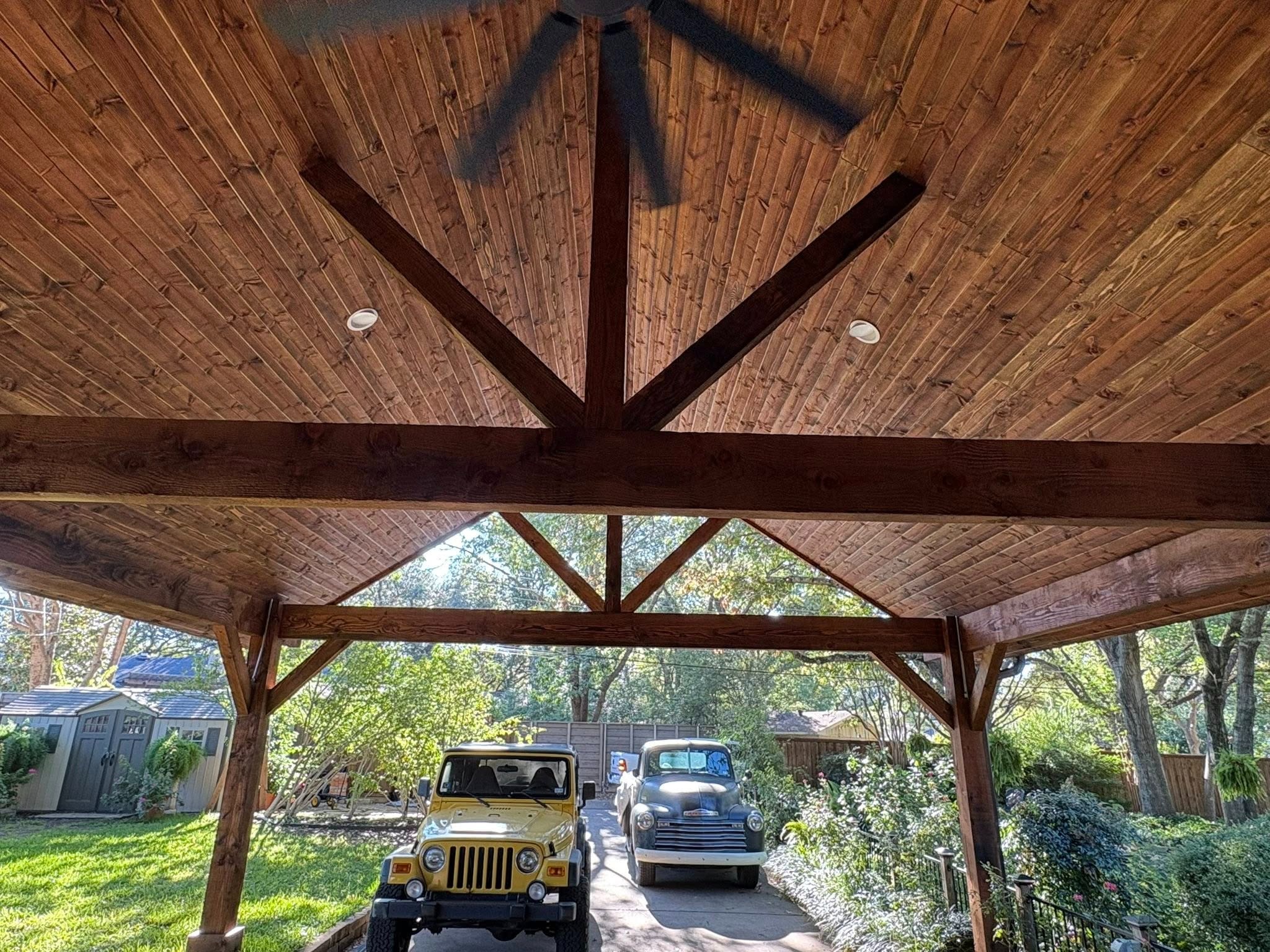Interior ceiling truss pattern